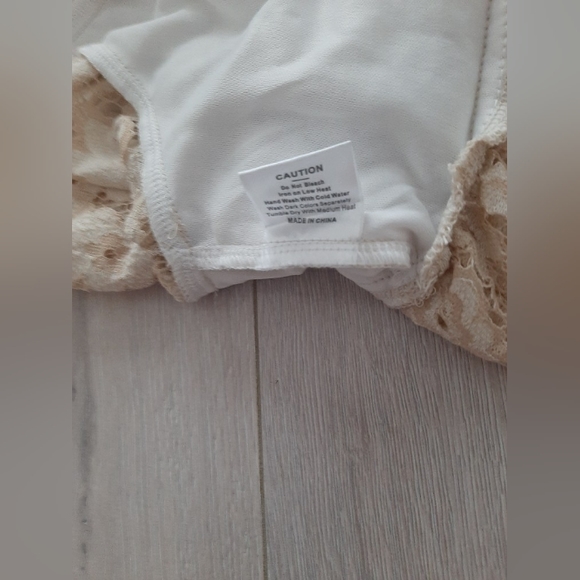 Floral yellow crop top - Picture 2 of 8